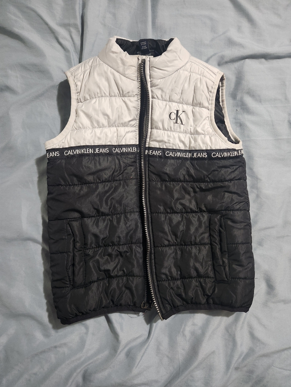 Calvin Klein Colorblock Puffer Vest - White & Black